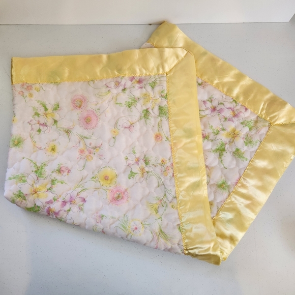 Vintage Baby Blanket Yellow Pink White Floral Nylon Satin Trim Square 36"x36" - Picture 1 of 4